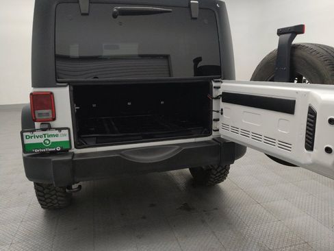 Used 2018 Jeep Wrangler Unlimited Sport S image 29