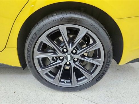 Used 2025 Cadillac CT5 V w/ Technology Package image 57