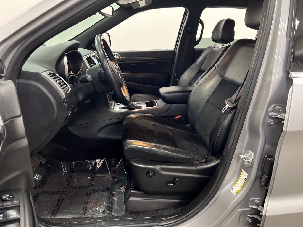 Used 2018 Jeep Grand Cherokee Laredo RWD image 10