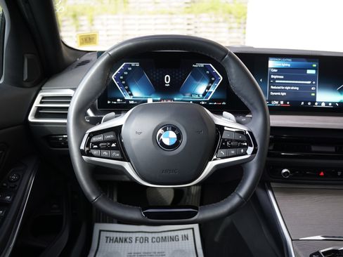 Used 2025 BMW 330i xDrive Sedan AWD/4WD image 17