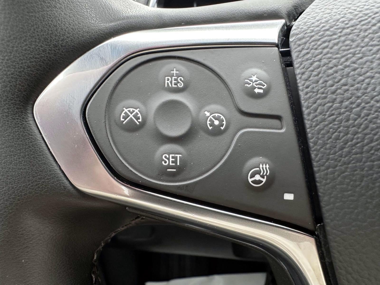 Used 2023 Chevrolet Traverse RS AWD/4WD image 16