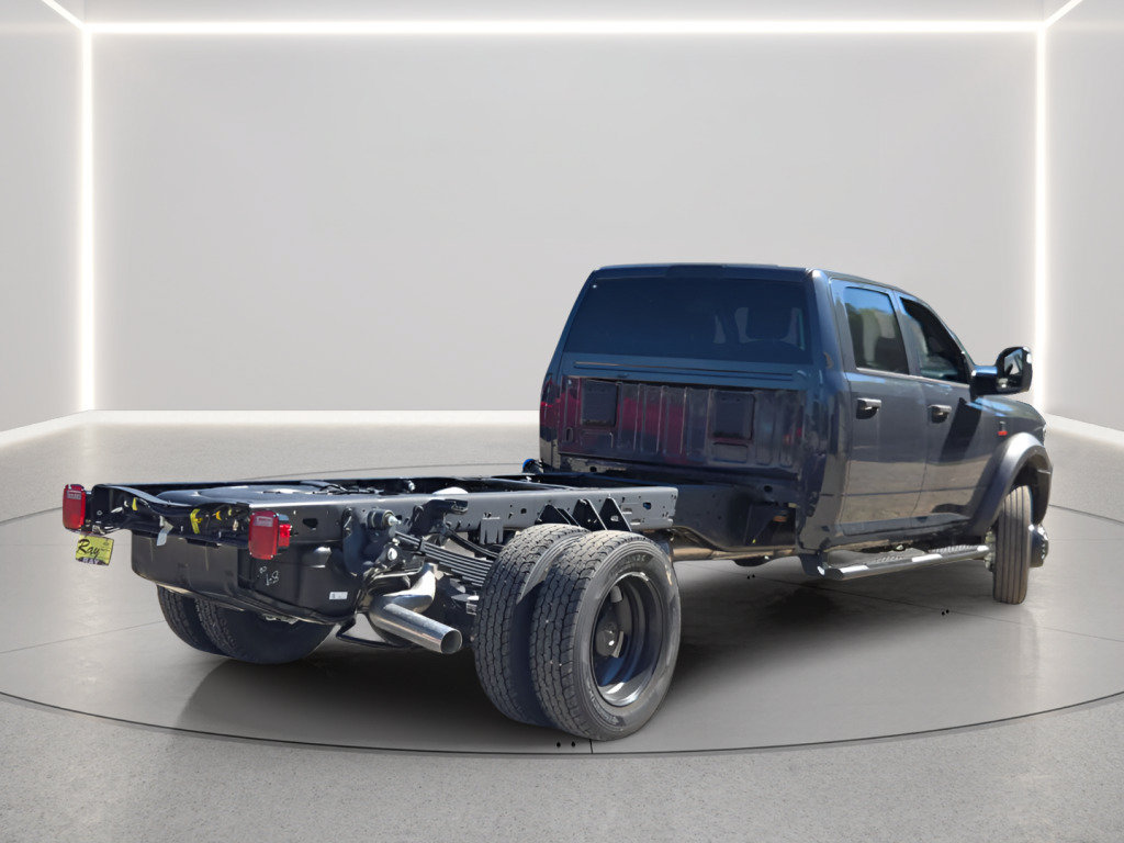 New 2026 RAM 5500 Tradesman AWD/4WD image 7