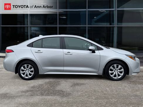 Used 2024 Toyota Corolla LE FWD image 10