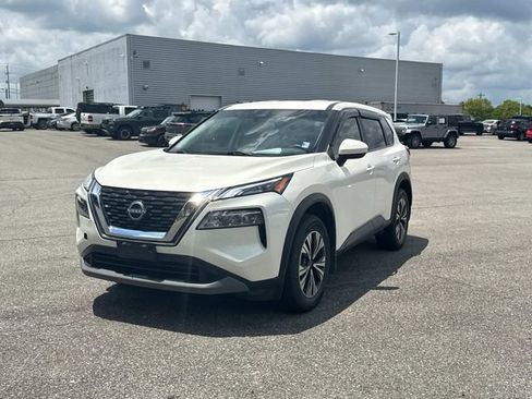 Used 2023 Nissan Rogue SV AWD/4WD image 9