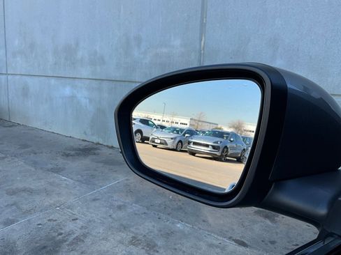 Used 2025 Nissan Sentra SV image 17