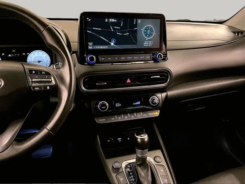 Used 2022 Hyundai Kona Limited AWD/4WD image 6