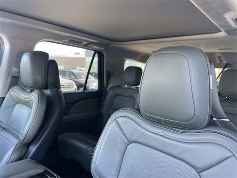 Used 2022 Lincoln Navigator Black Label image 24