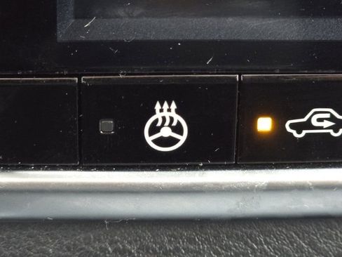 Used 2023 Nissan Rogue SV w/ SV Premium B Package image 8