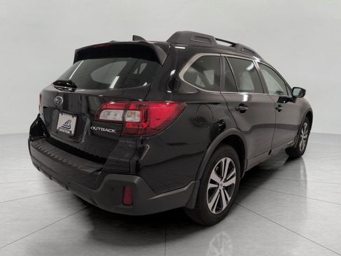 Used 2018 Subaru Outback 2.5i Limited AWD/4WD image 19