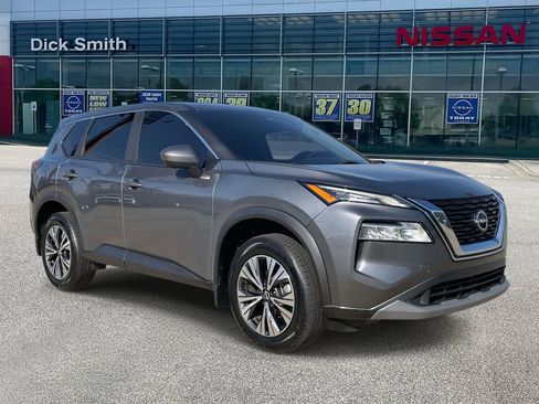 Used 2023 Nissan Rogue SV image 1