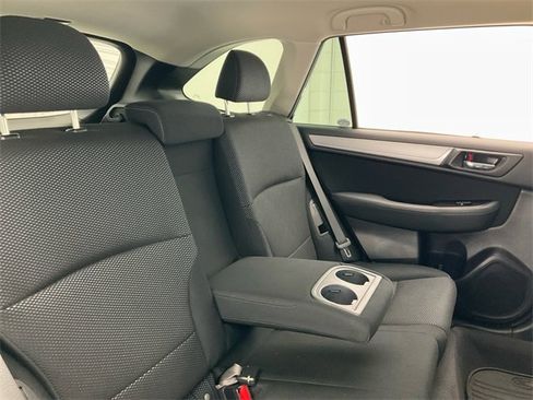 Used 2017 Subaru Outback 2.5i Premium image 30