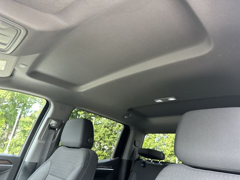 Used 2025 Chevrolet Silverado 1500 LT AWD/4WD image 28