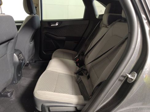 Used 2020 Ford Escape SE FWD image 18