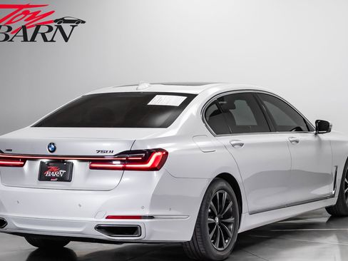Used 2022 BMW 750i xDrive AWD/4WD image 5