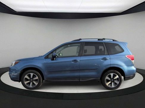 Used 2017 Subaru Forester 2.5i Premium w/ All-Weather Package image 5