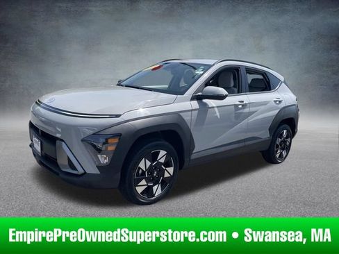 Used 2025 Hyundai Kona SEL AWD/4WD image 1
