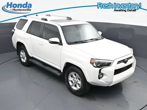 Used 2023 Toyota 4Runner SR5 Premium w/ Moonroof Package RWD image 18