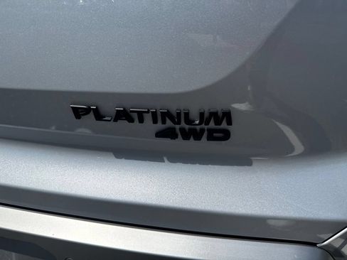 Certified 2025 Nissan Pathfinder Platinum w/ Black Appearance Package AWD/4WD image 6