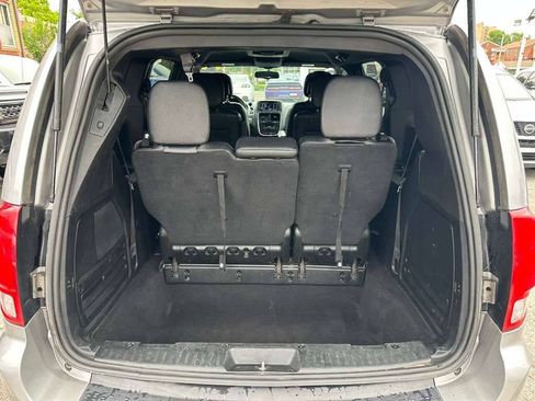 Used 2018 Dodge Grand Caravan GT FWD image 9
