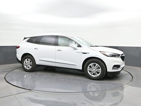 Used 2019 Buick Enclave Essence FWD image 17