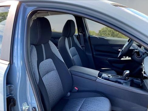 New 2027 Nissan Sentra SV FWD image 10