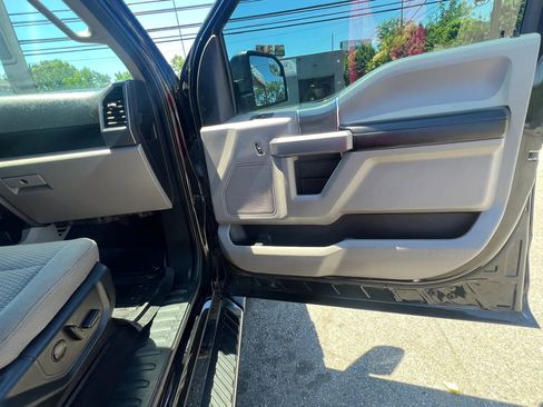 Used 2019 Ford F150 XLT w/ Equipment Group 302A Luxury AWD/4WD image 30