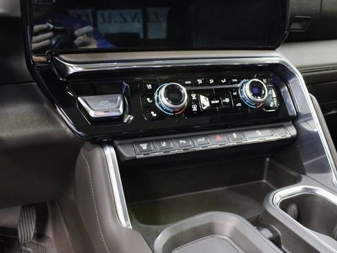 Used 2024 GMC Sierra 2500 Denali w/ Technology Package image 69