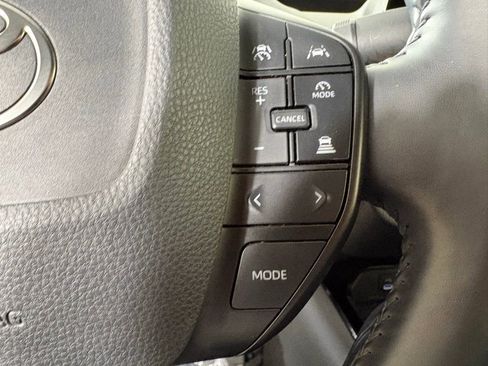 Used 2024 Toyota Prius LE image 28