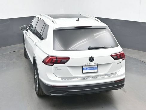 Used 2022 Volkswagen Tiguan SE AWD/4WD image 36