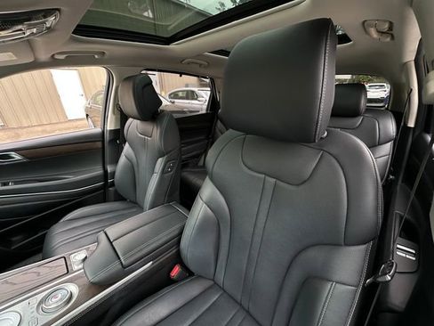 Used 2022 Genesis GV80 2.5T image 13