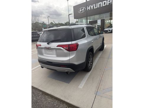Used 2017 GMC Acadia SLT image 10