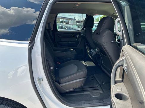 Used 2016 Chevrolet Traverse LT image 16