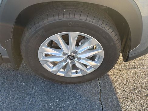 Certified 2025 Toyota Corolla Cross LE FWD image 37