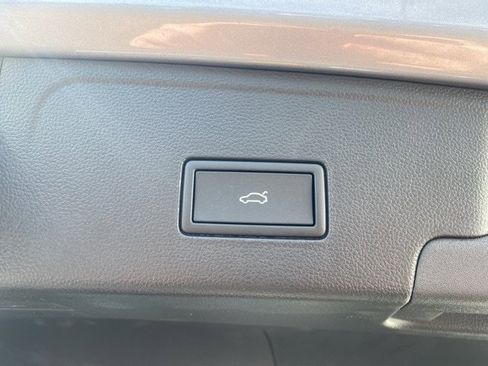 New 2026 Volkswagen Atlas Cross Sport SEL Premium R-Line image 78