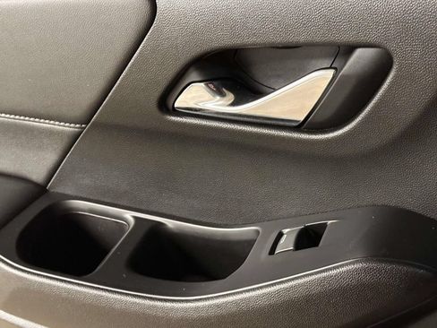 Used 2023 Chevrolet Traverse LT w/ LPO, Floor Liner Package AWD/4WD image 21