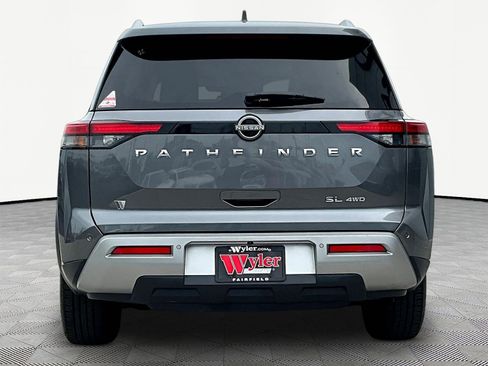 Used 2022 Nissan Pathfinder SL AWD/4WD image 5