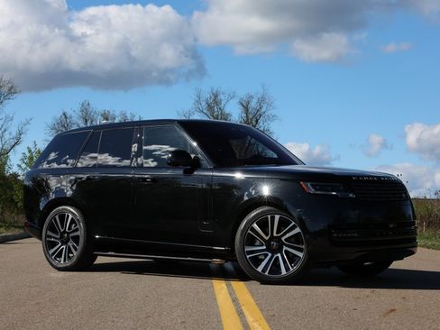 Used 2023 Land Rover Range Rover SE image 9