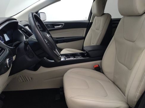 Used 2019 Ford Edge Titanium FWD image 17