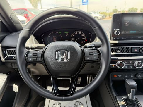 Certified 2025 Honda Civic Sport image 17