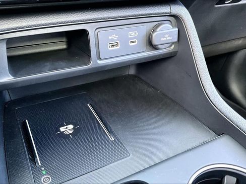 Used 2025 Honda Pilot Elite image 36