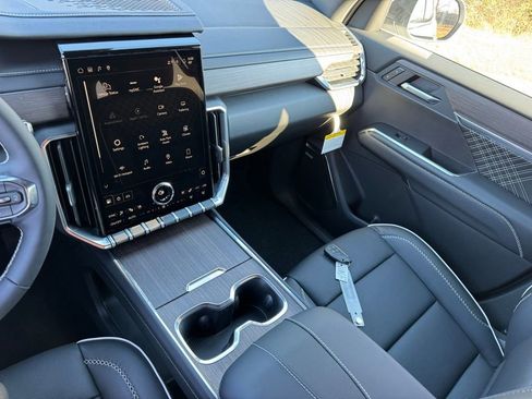 New 2026 GMC Acadia Denali w/ Super Cruise Package image 30