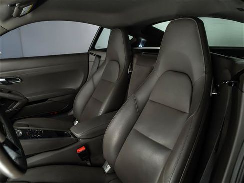 Certified 2021 Porsche 718 Cayman S RWD image 5