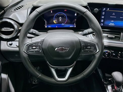 Used 2025 Chevrolet Trax ACTIV w/ Driver Confidence Package image 11