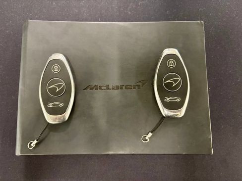 Used 2022 McLaren 720S Luxury RWD image 32
