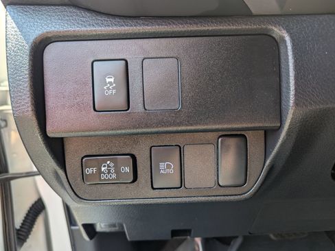 Used 2023 Toyota Tacoma SR5 RWD image 12