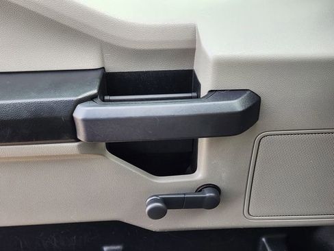 Used 2020 Ford F150 XL image 24