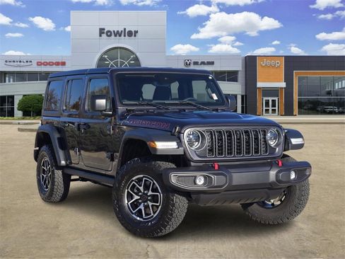 Used 2025 Jeep Wrangler Unlimited Rubicon w/ Technology Group image 2