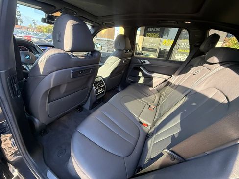 Used 2019 BMW X5 xDrive40i w/ Premium Package 2 AWD/4WD image 15