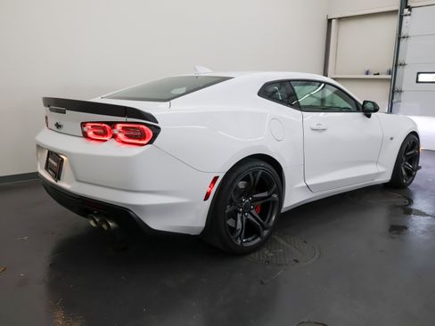 Used 2019 Chevrolet Camaro SS RWD image 3