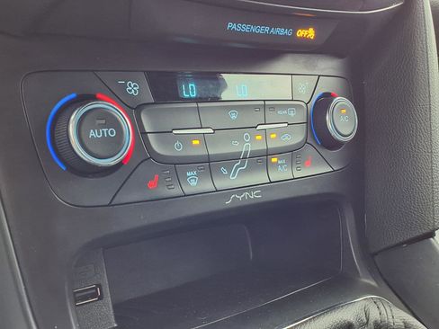 Used 2017 Ford Focus ST w/ Equipment Group 402A FWD image 18